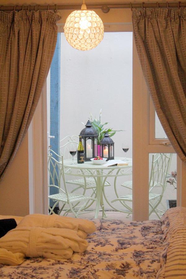Beautiful Seaside One Bedroom Apartment 샬돈 외부 사진